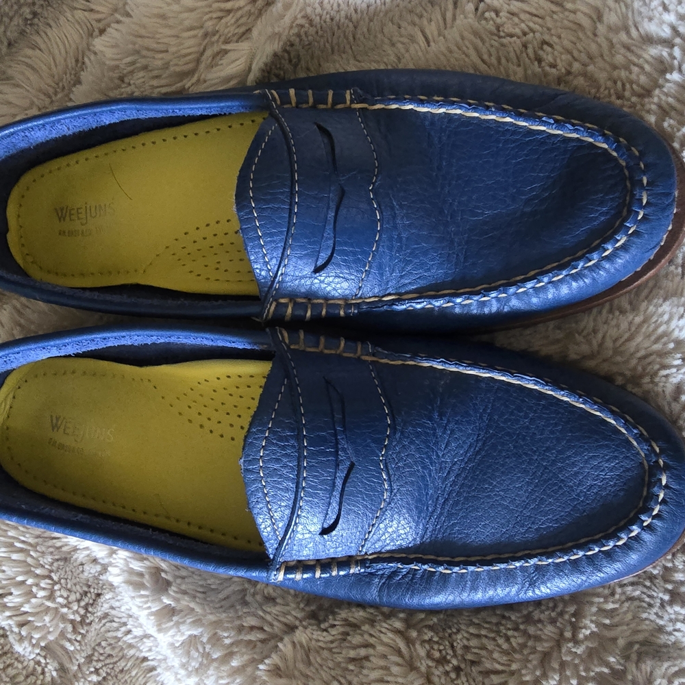 Weejuns' by G.H. Bass & Co. Womens Size 9.5.  Popular Blue and Lime. Sm